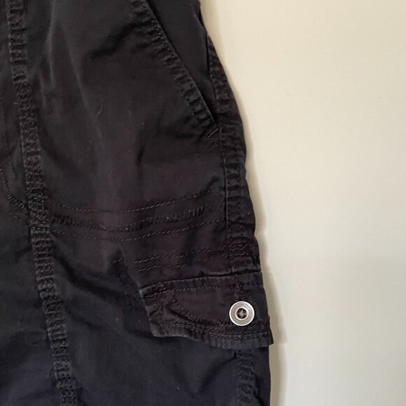 Lightweight Black Cargo Shorts Elastic Back Waist Size 18 - Picture 3 of 4